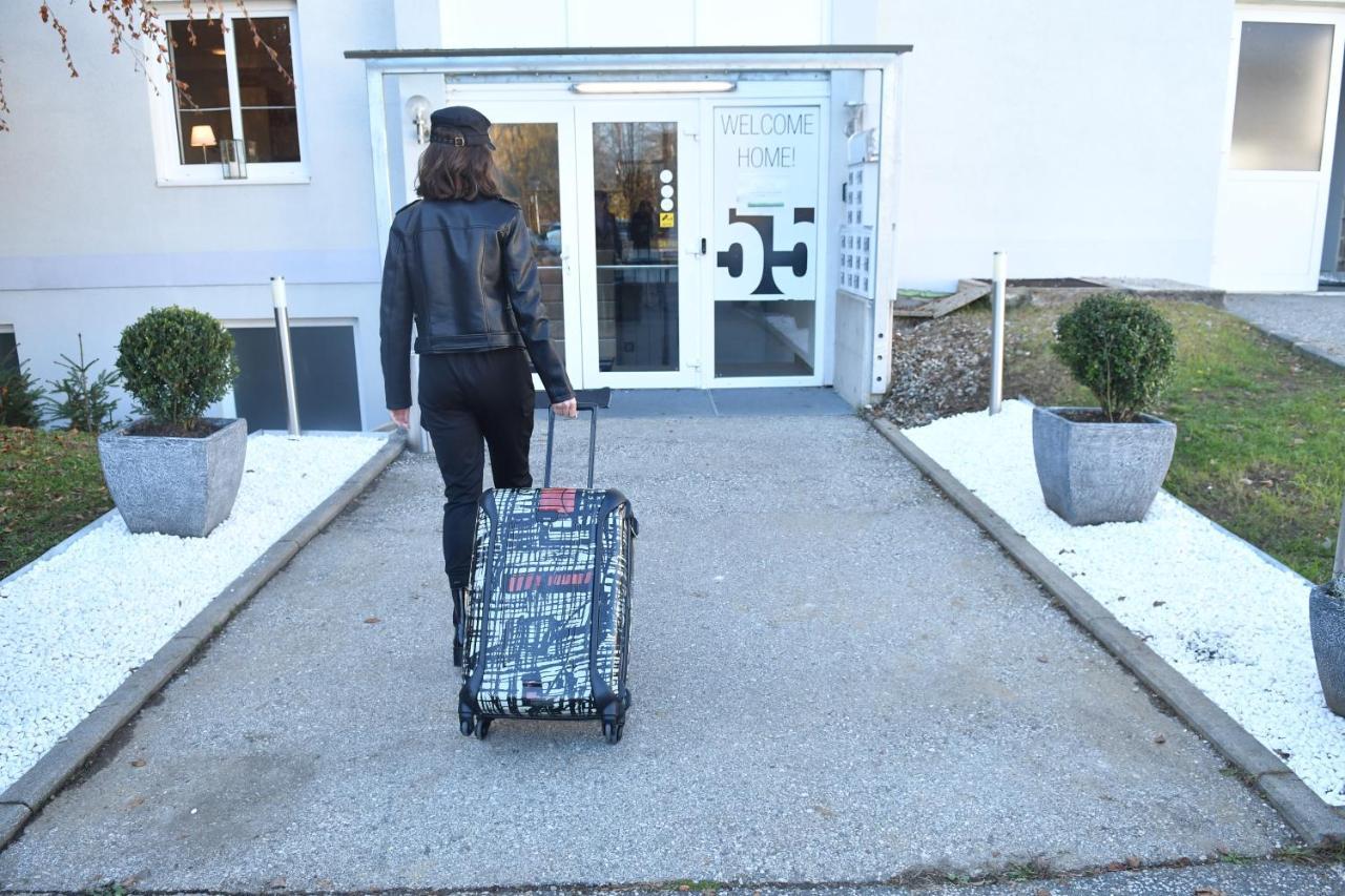 Motel55 - Nettes Hotel Mit Self Check-In In Villach, Warmbad ภายนอก รูปภาพ
